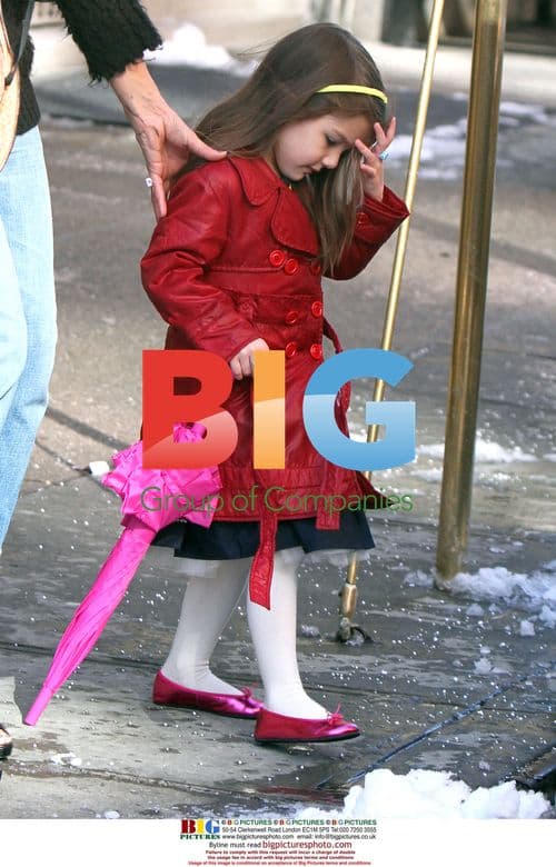 Katie Holmes and Suri Cruise Leave NYC Apartment