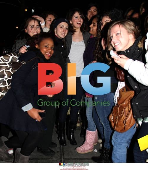 Selena Gomez Meets Fans in NYC