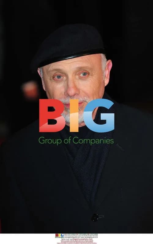 Hector Elizondo at Valentines Day Premiere