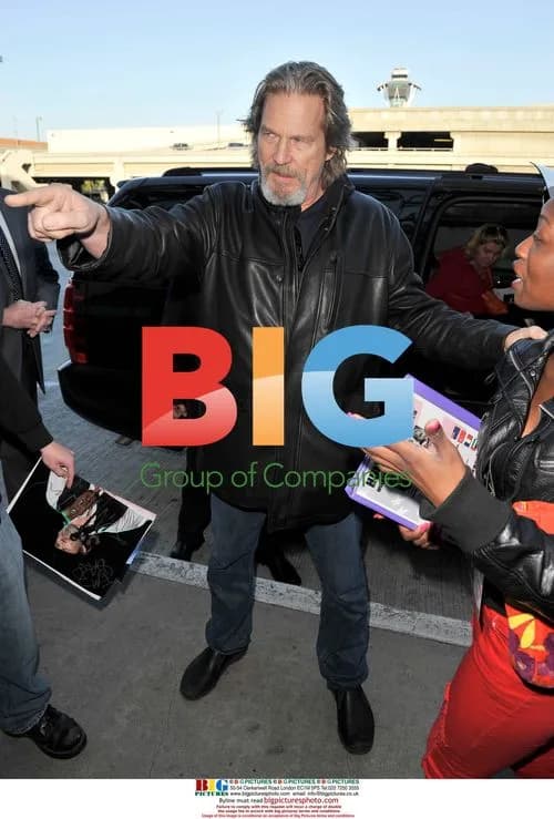 Jeff Bridges Signs Autographs at LAX