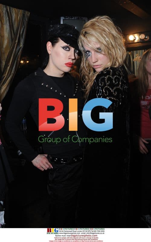 Kesha Performs at Circus in NYC