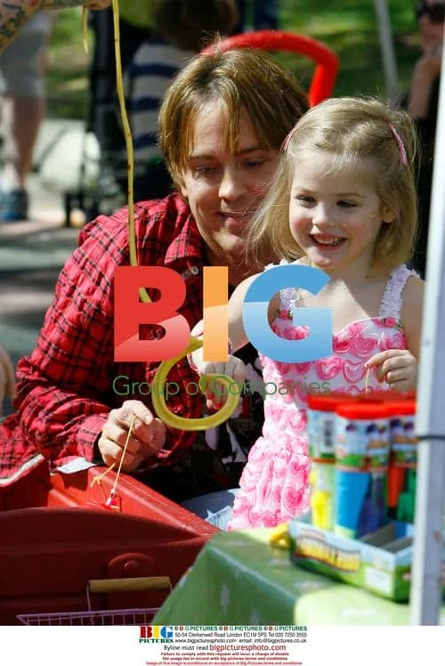 Larry Birkhead and Dannielynn at Farmers Market