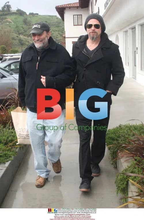 Brad Pitt shopping with friend in Malibu