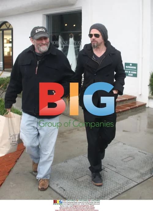 Brad Pitt Shopping with Friend