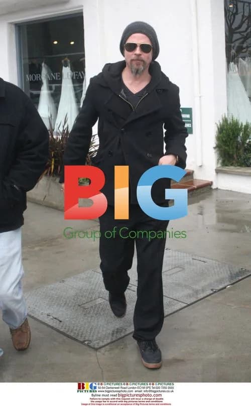 Brad Pitt Shops with Friend in Malibu
