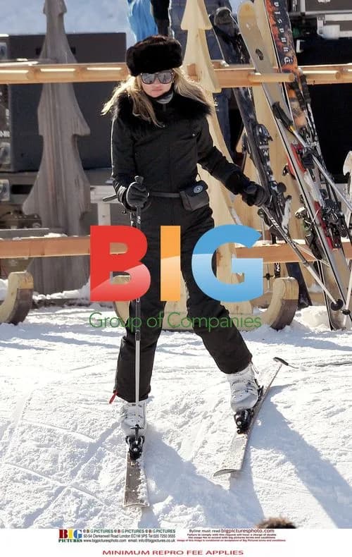 Kate Moss Wins First Ski Medal