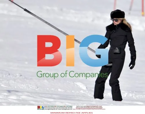 Kate Moss Wins Ski Medal