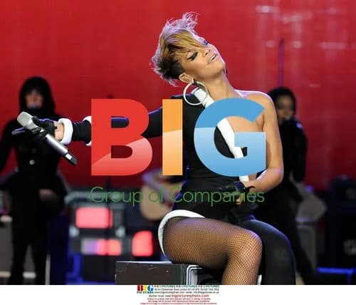 Rihanna Pepsi Smash Concert