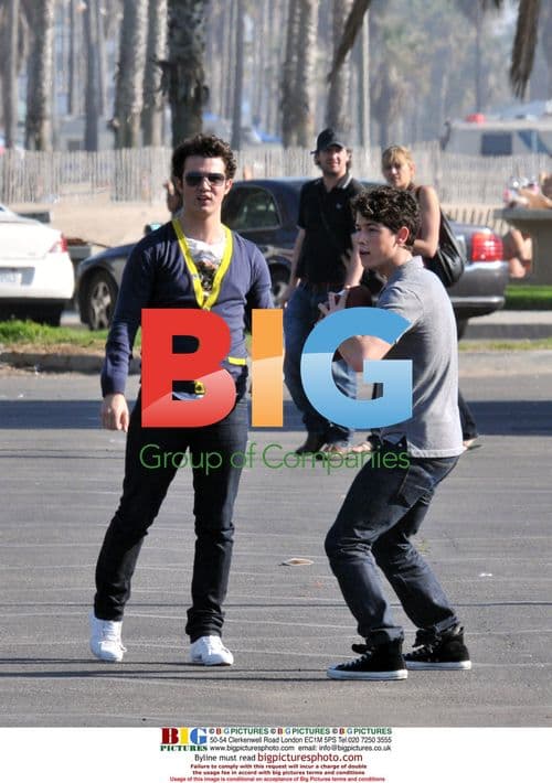 Jonas Brothers on 'JONAS' Set