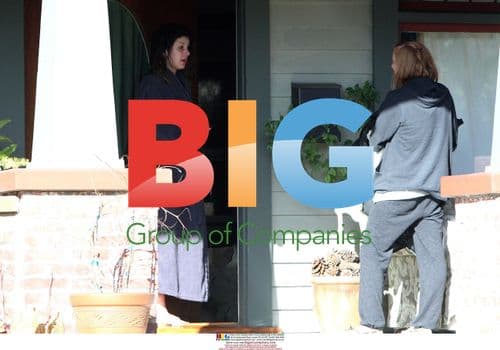 90210 Star Shenae Grimes Smoking Unusual Cigarette