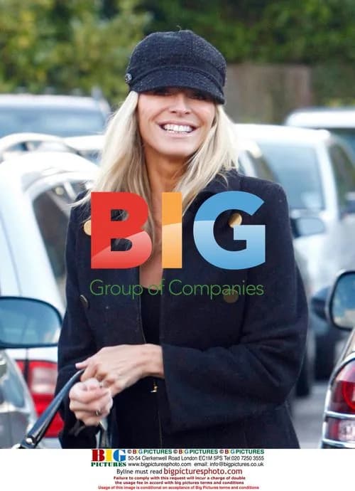 Tess Daly Shopping in London