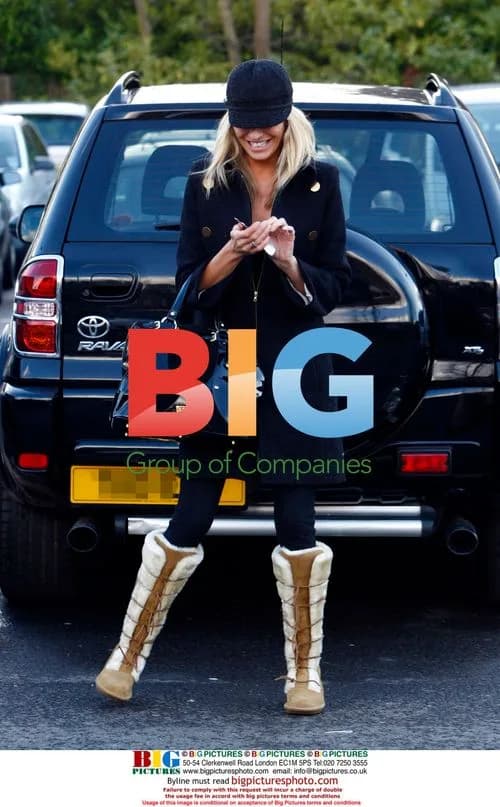 Tess Daly Shopping in London