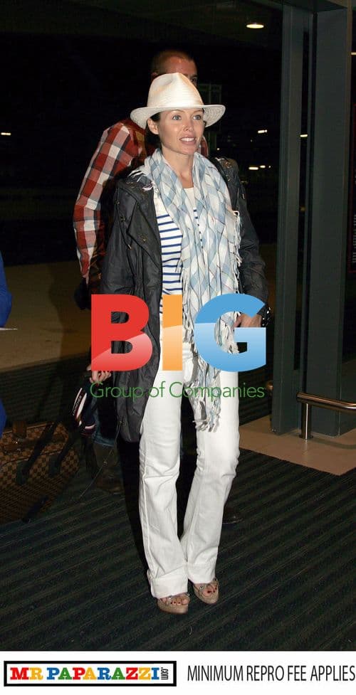 Dannii Minogue and Kris Smith leave Cape Town