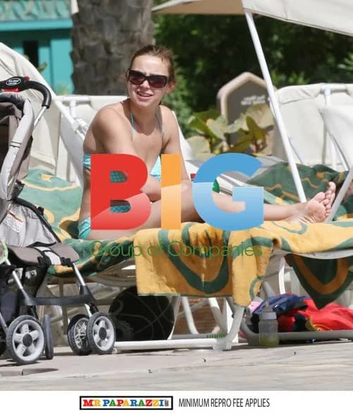 Charlotte Church and Family Vacation in Dubai