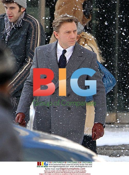 Daniel Craig Filming "Dream House" in Toronto