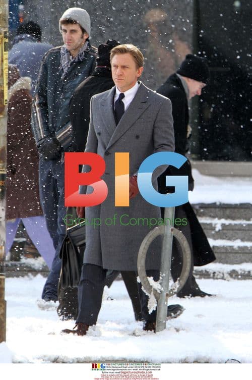 Daniel Craig Films 'Dream House' in Toronto