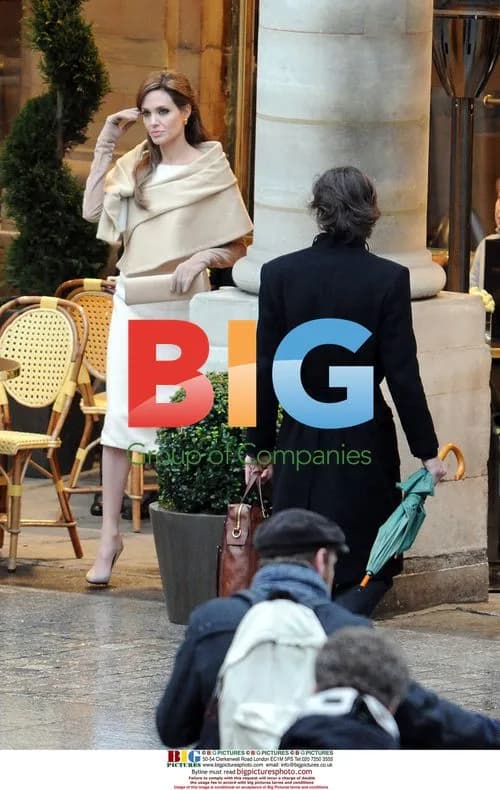 Angelina Jolie on 'The Tourist' set