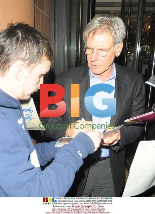 Harrison Ford Mobbed by Fans in London