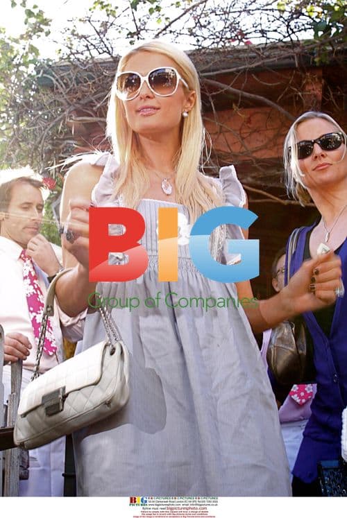 Paris Hilton Lunch Outing