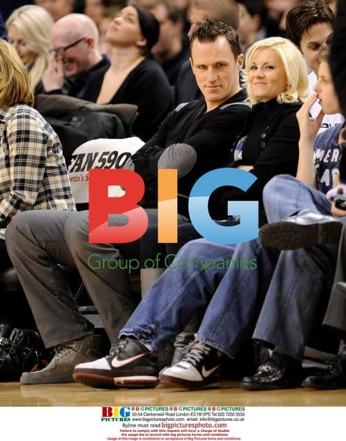 Elisha Cuthbert & Dion Phaneuf at Raptors Game
