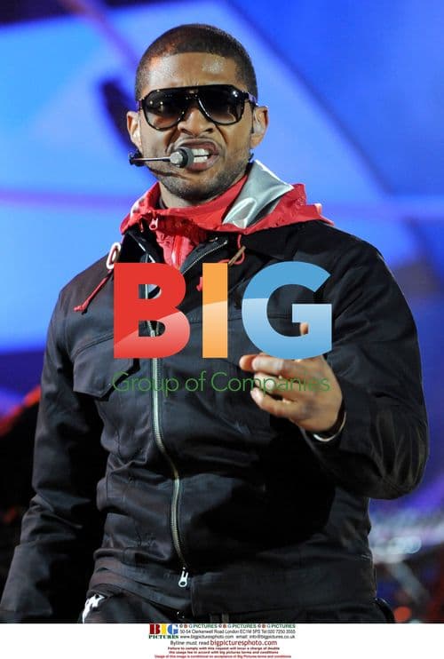 Usher performs at 2010 Vancouver Olympics