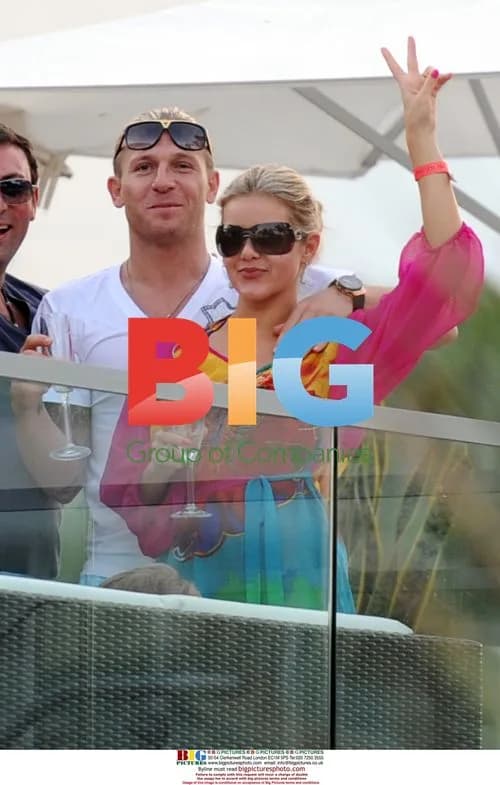 Andriy Voronin and wife Yulia on Miami beach