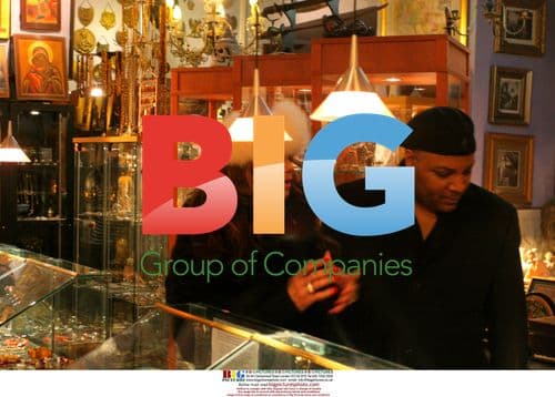 La Toya Jackson Shopping in Warsaw