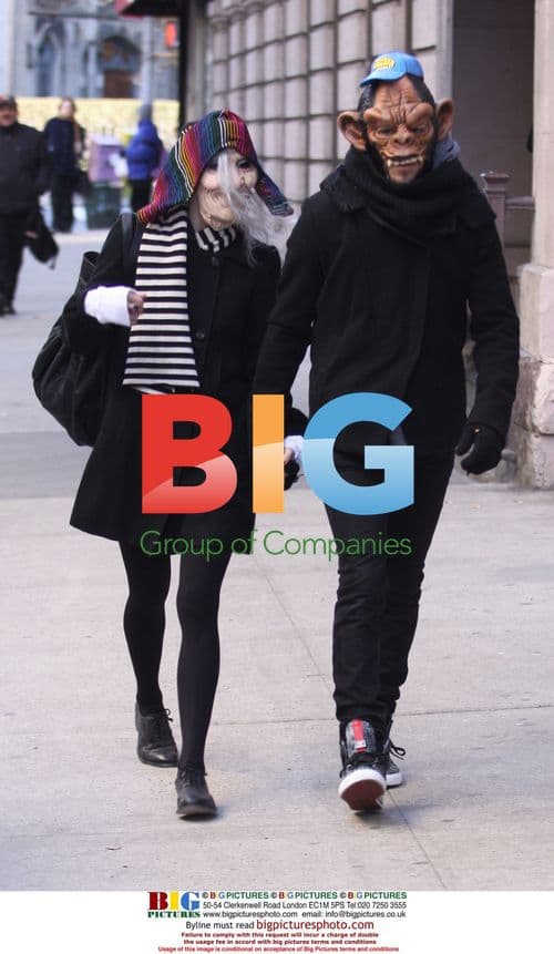 Ashlee Simpson and Pete Wentz in Costume