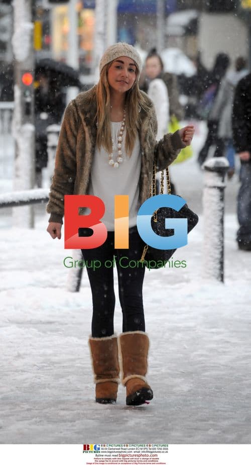 Chelsea Wright Spotted Shopping in Liverpool