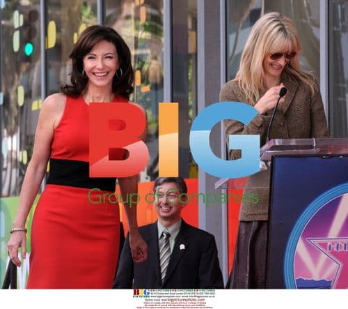 Mary Steenburgen honored on Hollywood Walk of Fame