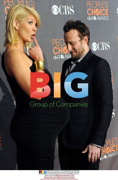 Jenna Elfman and Bodhi Elfman at 2010 People's Choice Awards