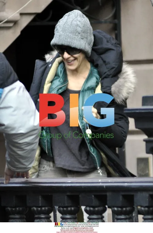 Sarah Jessica Parker Leaving NYC Home