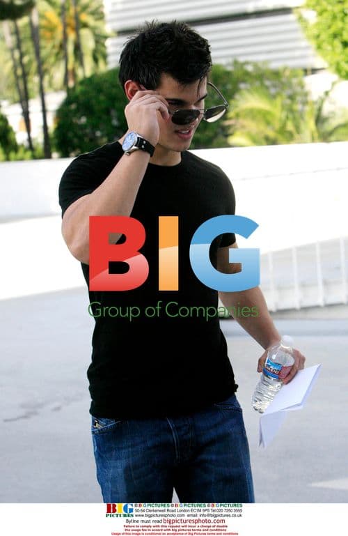 Taylor Lautner Running Errands in West Hollywood