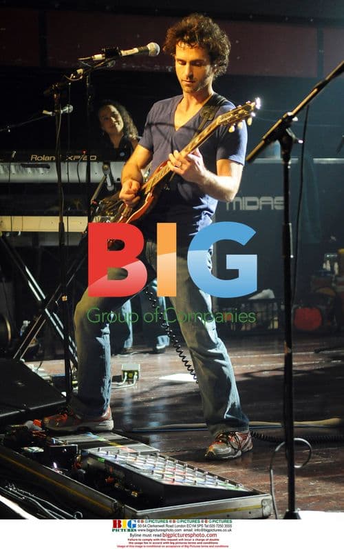 Dweezil Zappa Performs on "Zappa Plays Zappa" Tour