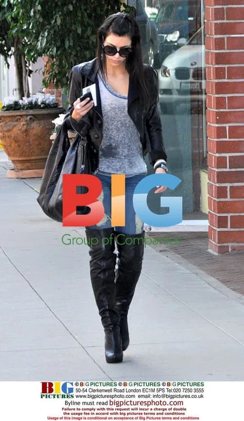 Kim Kardashian at Nail Salon