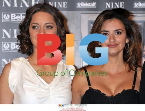 Marion Cotillard and Penélope Cruz at 'Nine' Photocall