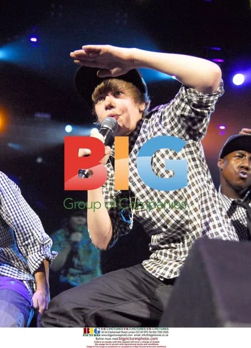 Justin Bieber Performs at Jingle Bash