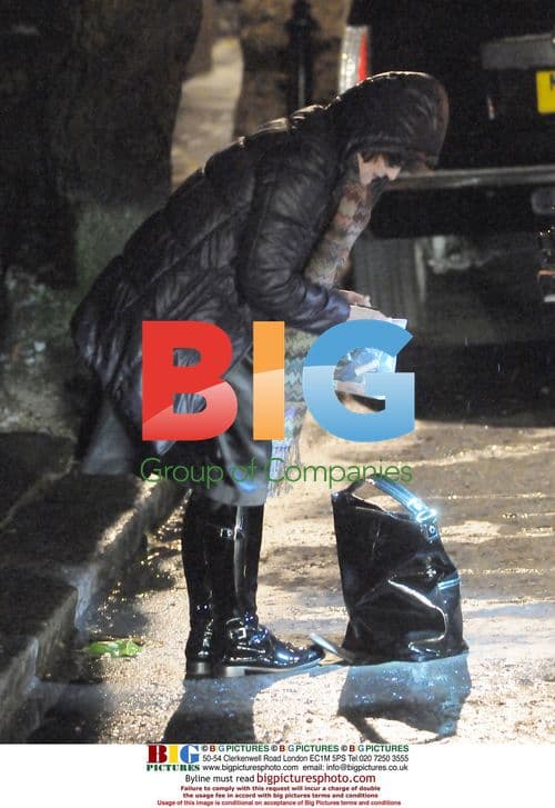 Minister Jowell Loses Keys in Handbag