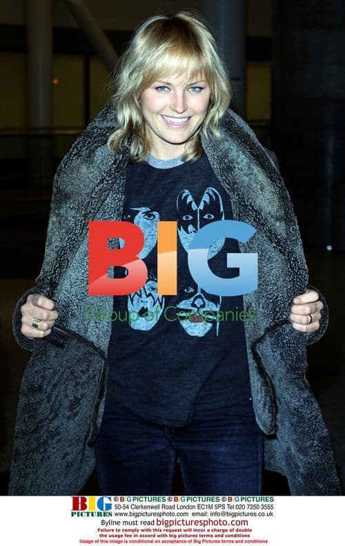 Malin Akerman Arrives in Toronto Airport