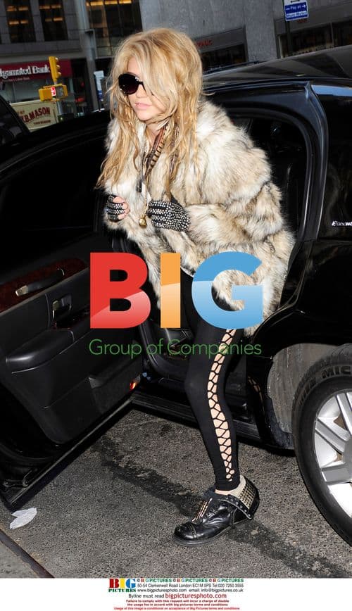 Kesha Performs "TiK ToK" on The Wendy Williams Show