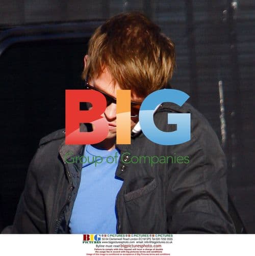 Paula Abdul Arrives Home in LA