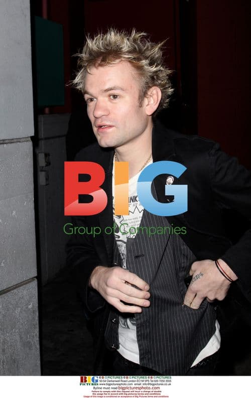 Celeb exits Jam for Ron Asheton benefit