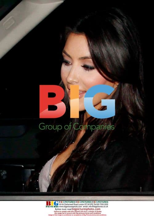 Kim Kardashian Leaving Dinner