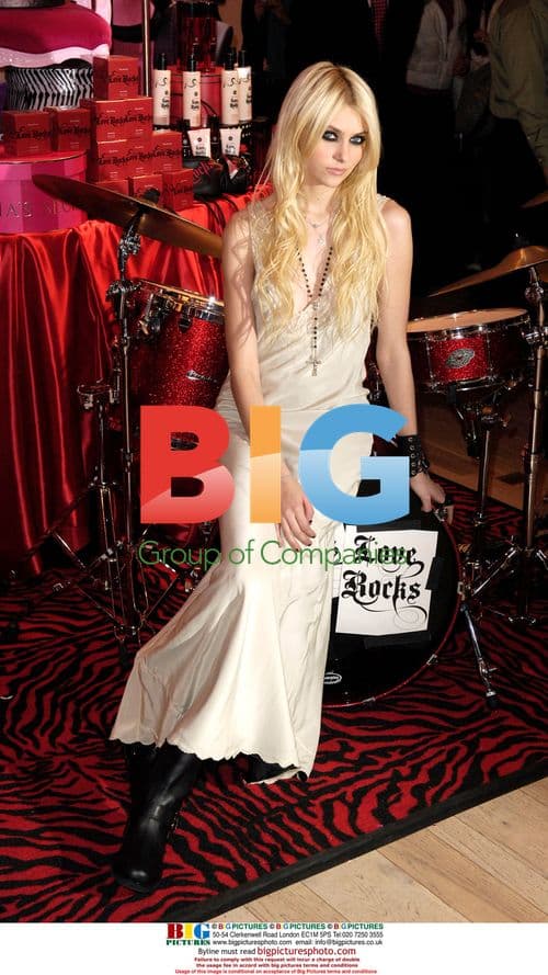 Taylor Momsen Launches 'Love Rocks' Fragrance