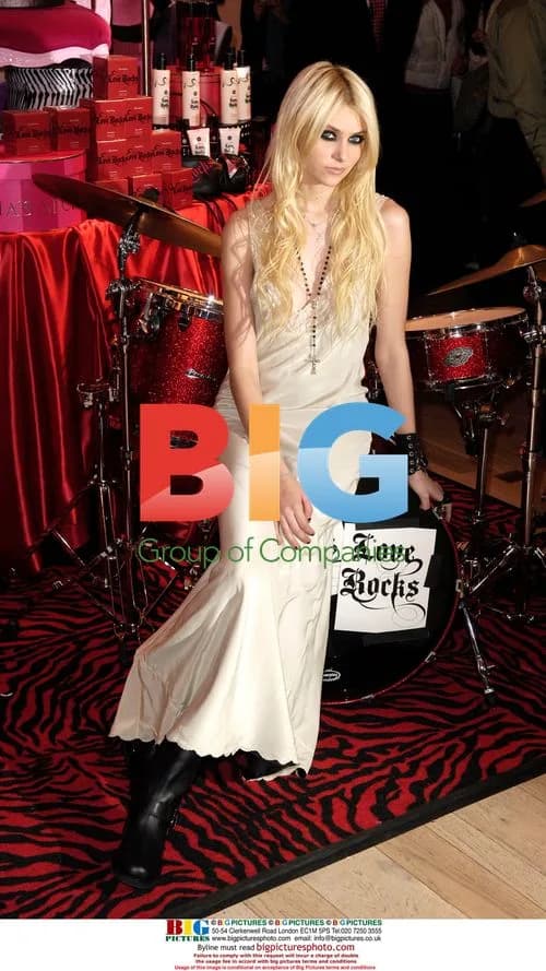 Taylor Momsen Launches 'Love Rocks' Fragrance