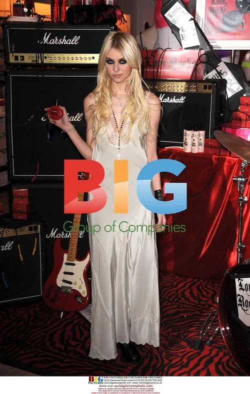 Taylor Momsen at Victoria's Secret Launch
