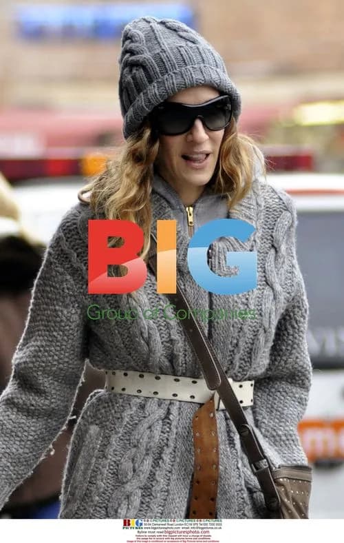 Sarah Jessica Parker Takes Son to School