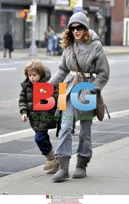 SJP takes son to school in NYC