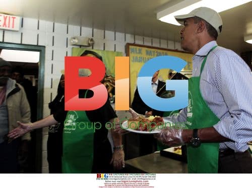 Obama Family Serves Meals to Needy