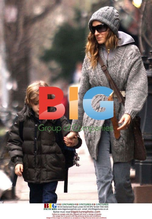 Sarah Jessica Parker Takes Son to School